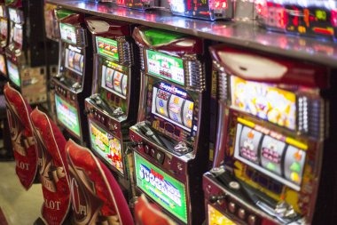 Live dealer Roulette table with multiple camera angles at keris4d login